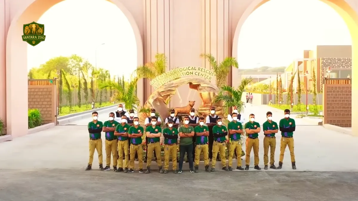 How Many People Work in Vantara Zoo